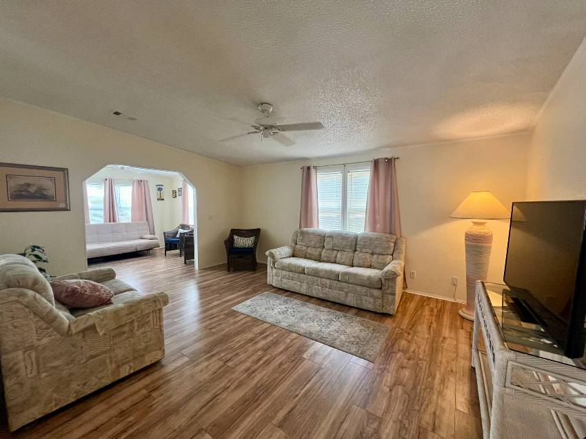 9814 Sucia Circle a Parrish, FL Mobile or Manufactured Home for Sale